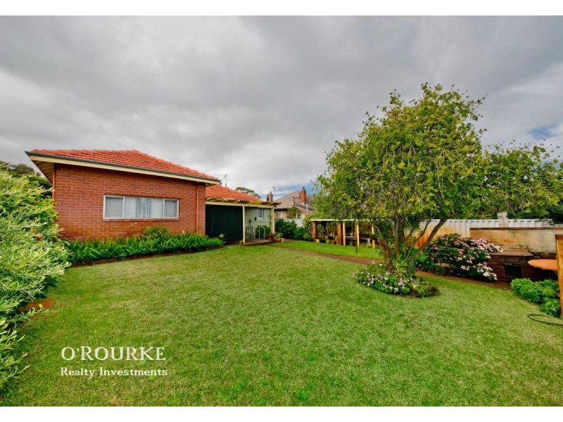 241 Grand Promenade, Doubleview WA 6018