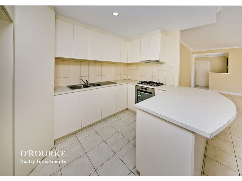 2/143 Ravenscar Street, Doubleview WA 6018