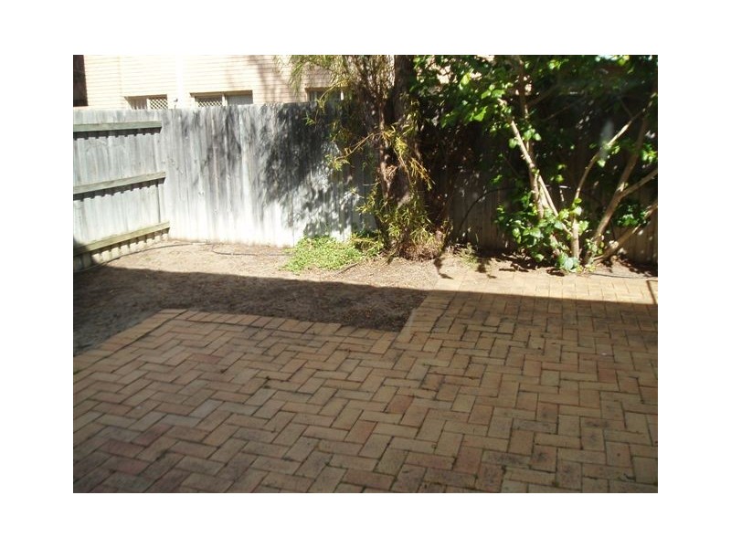 9 Cayley Street, Glendalough WA 6016