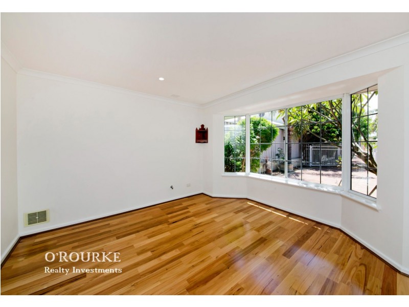 143 b Grand Promenade, Doubleview WA 6018