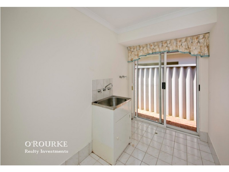 143 b Grand Promenade, Doubleview WA 6018