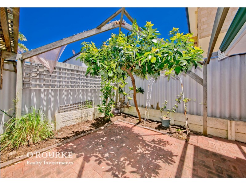 143 b Grand Promenade, Doubleview WA 6018