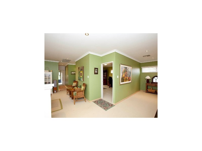 161A Huntriss Road, Doubleview WA 6018