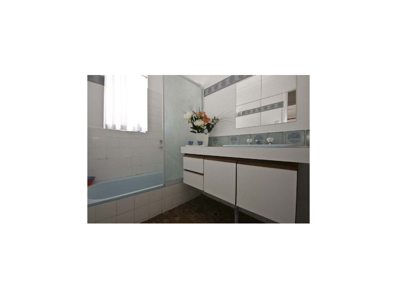 34 Allinga Crescent, Craigie WA 6025