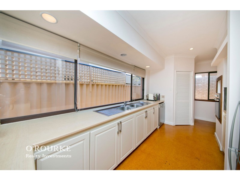 212 Grand Promenade, Doubleview WA 6018