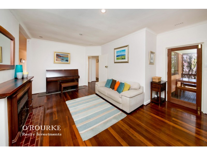 212 Grand Promenade, Doubleview WA 6018