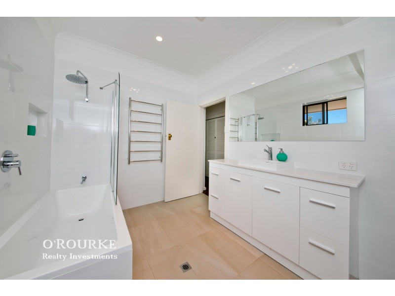 212 Grand Promenade, Doubleview WA 6018