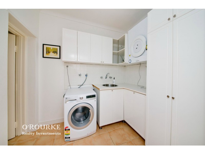 212 Grand Promenade, Doubleview WA 6018