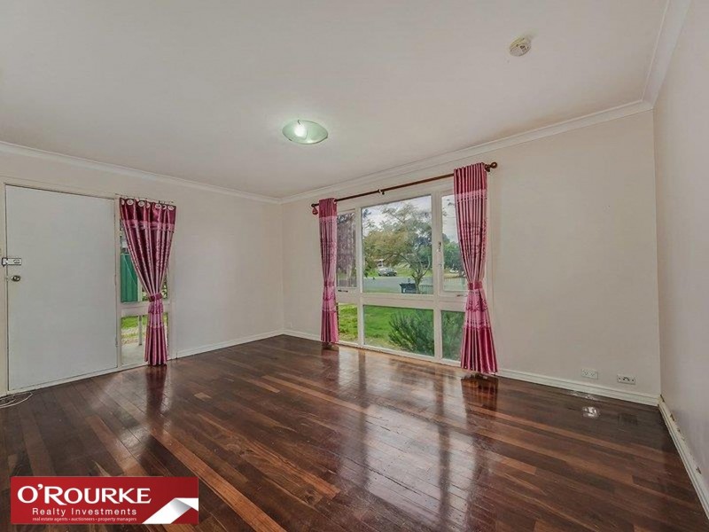 32 Denston Way, Girrawheen WA 6064