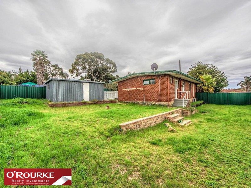 32 Denston Way, Girrawheen WA 6064