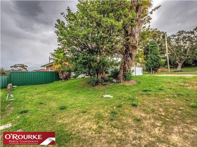 32 Denston Way, Girrawheen WA 6064