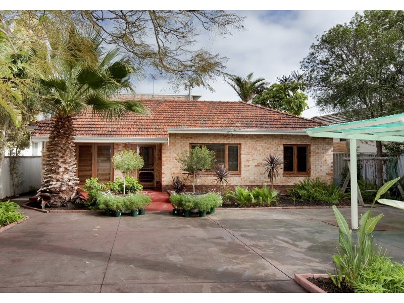 249 Grand Promenade, Doubleview WA 6018