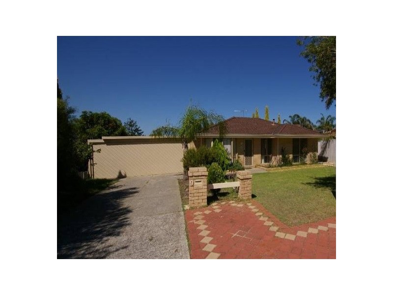 9 Collison Place, Marangaroo WA 6064