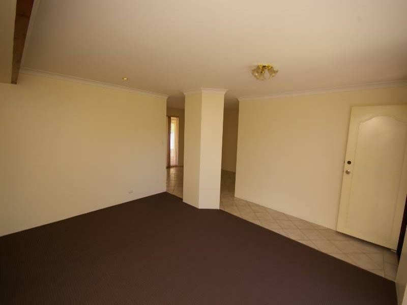 9 Collison Place, Marangaroo WA 6064