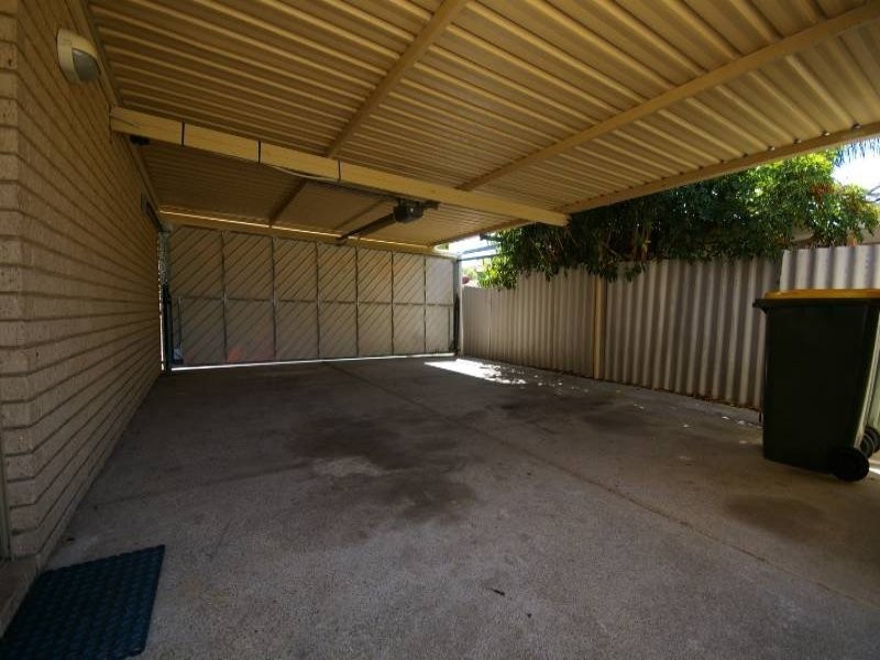 9 Collison Place, Marangaroo WA 6064