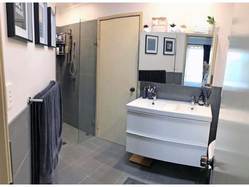 135 Glengarry Drive, Duncraig WA 6023