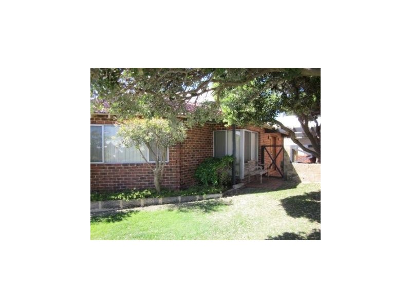 9A Belhus Drive, Trigg WA 6029