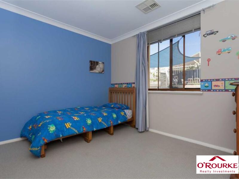 33 Luccombe Way, Karrinyup WA 6018