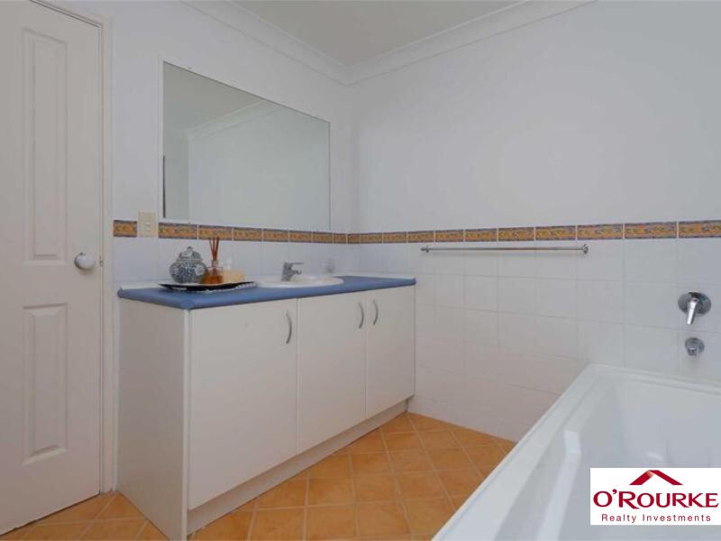 33 Luccombe Way, Karrinyup WA 6018