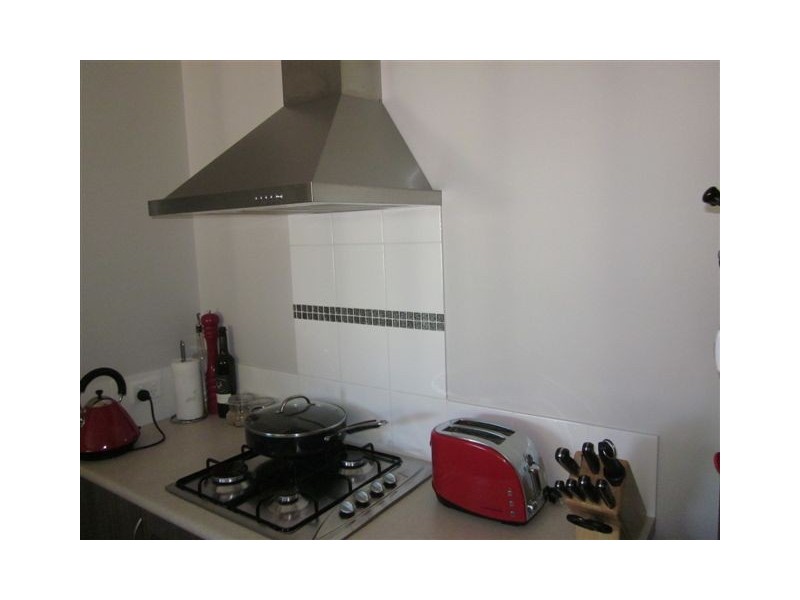 8/7  Hertha Road, Innaloo WA 6018