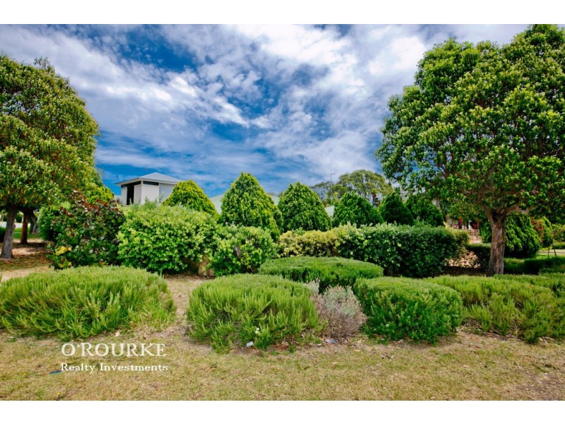 28 Dunrossil Street, Wembley Downs WA 6019