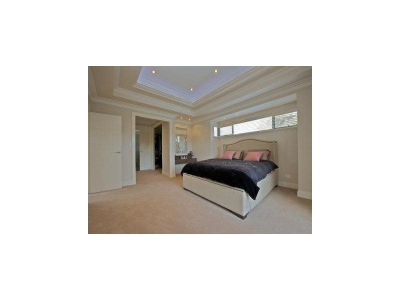 2 University Ave, Churchlands WA 6018