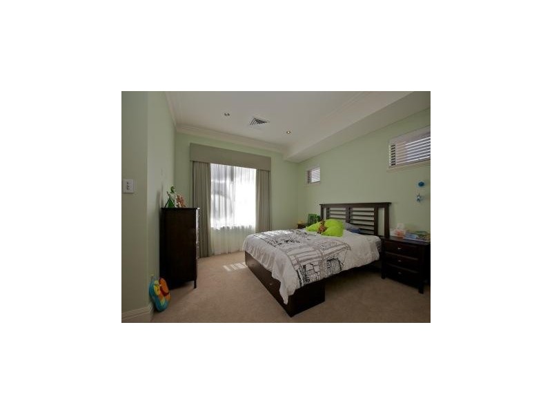 2 University Ave, Churchlands WA 6018