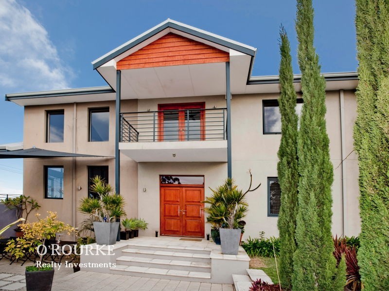 2 Gwelup Street, Karrinyup WA 6018