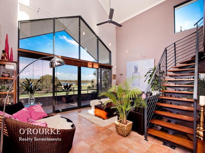 2 Gwelup Street, Karrinyup WA 6018