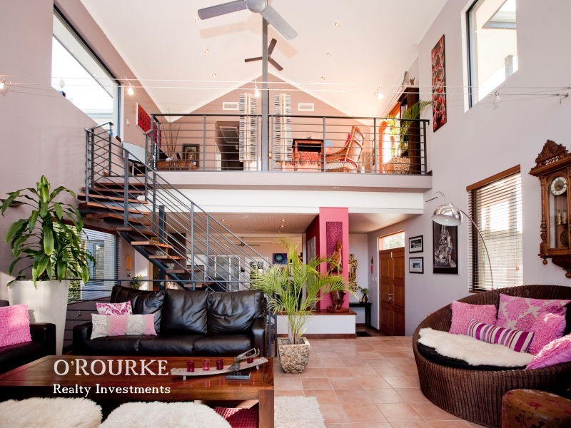 2 Gwelup Street, Karrinyup WA 6018