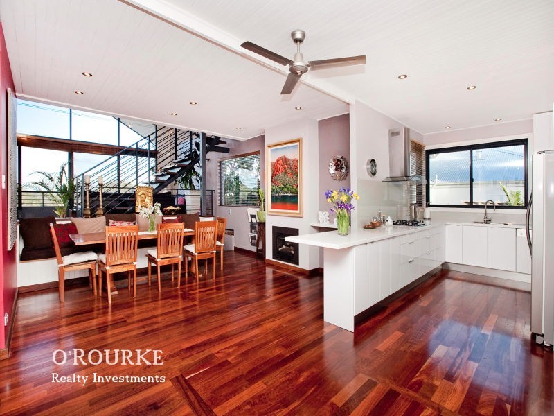 2 Gwelup Street, Karrinyup WA 6018