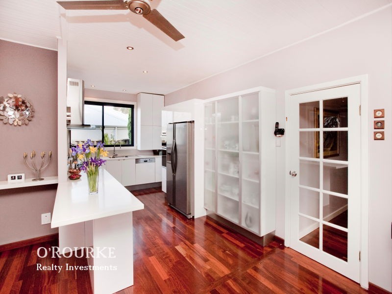 2 Gwelup Street, Karrinyup WA 6018