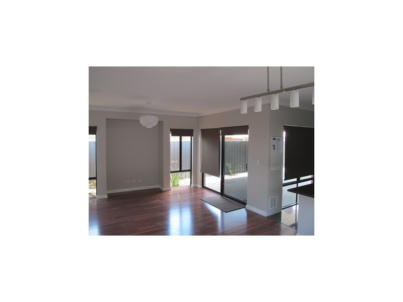 37 Pulchella Ramble, Banksia Grove WA 6031