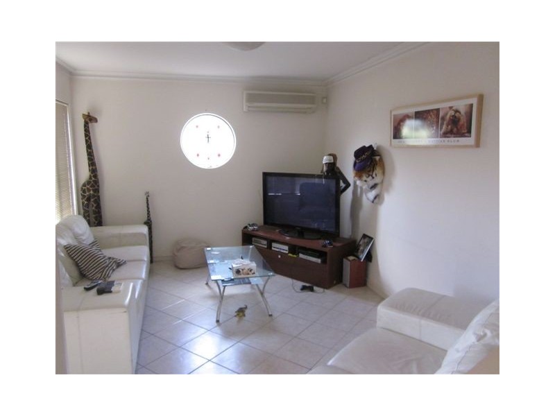 253a Woodside Street, Doubleview WA 6018