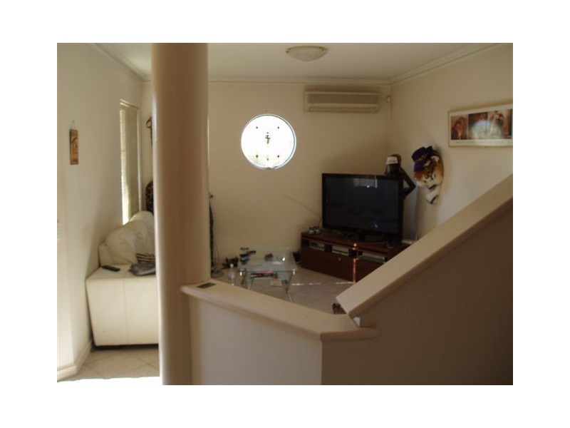 253a Woodside Street, Doubleview WA 6018