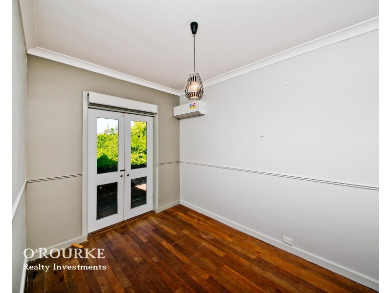 11 Panton Crescent, Karrinyup WA 6018