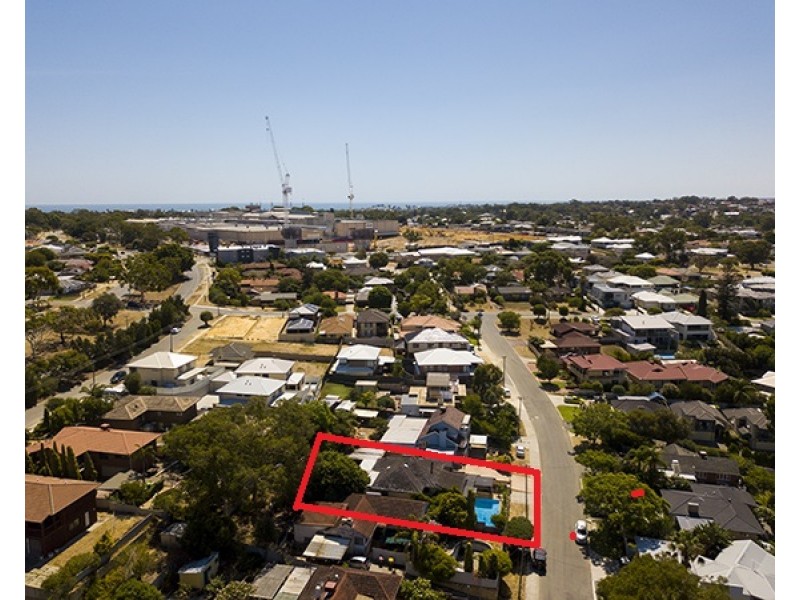 11 Panton Crescent, Karrinyup WA 6018