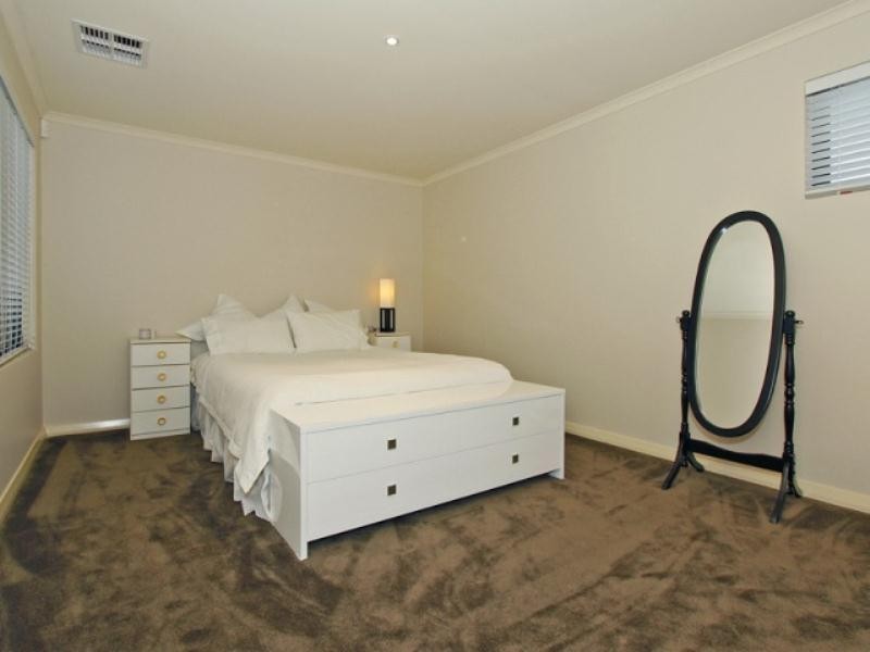 3/118 Huntriss Road, Karrinyup WA 6018