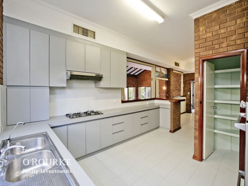 1  Abney Place, Trigg WA 6029