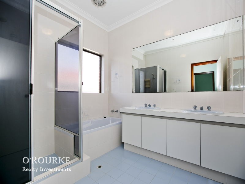 1  Abney Place, Trigg WA 6029