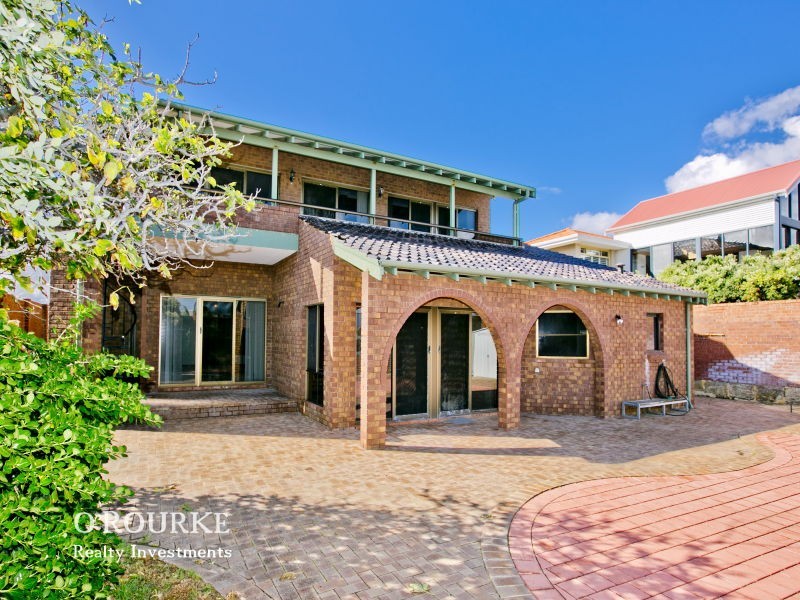 1  Abney Place, Trigg WA 6029