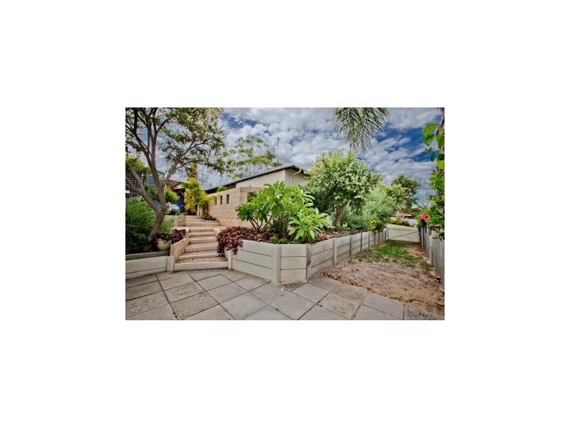 35 Anemone Way, Mullaloo WA 6027