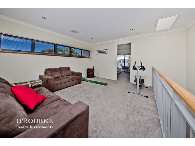 144B Grand Promenade, Doubleview WA 6018