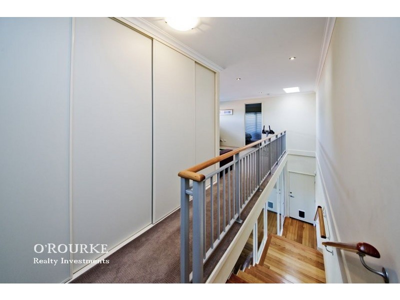 144B Grand Promenade, Doubleview WA 6018