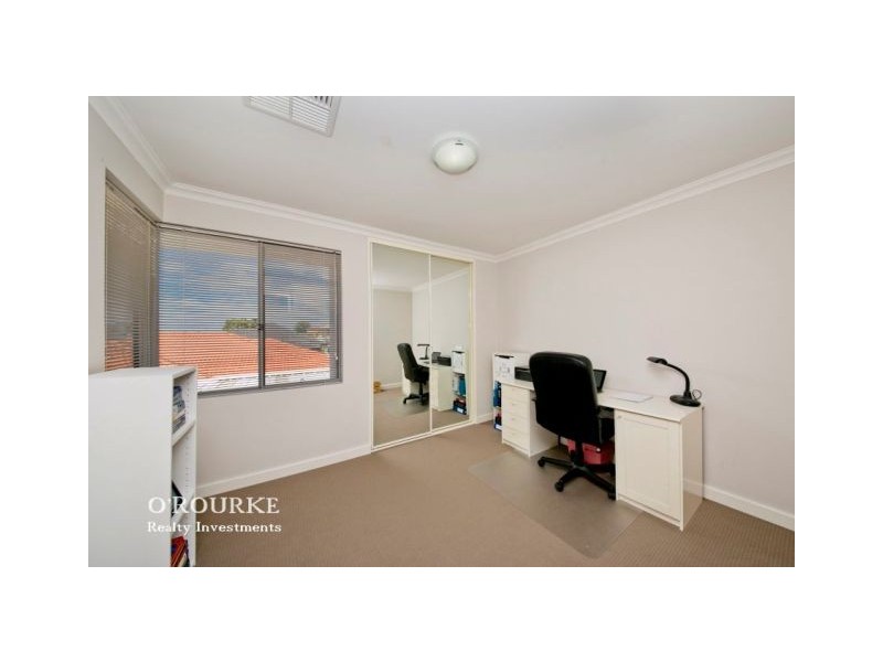 132C Odin Road, Innaloo WA 6018