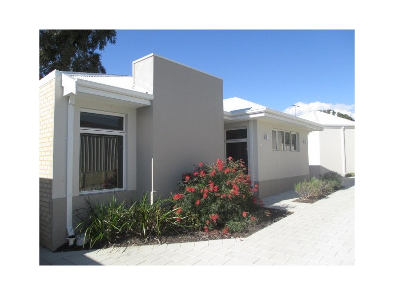 2/23 Crocker Way, Innaloo WA 6018