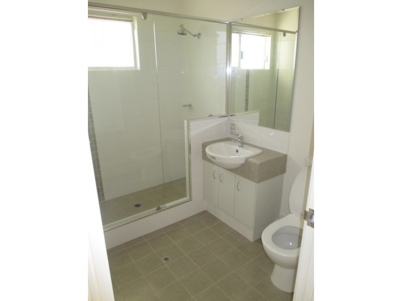 2/23 Crocker Way, Innaloo WA 6018