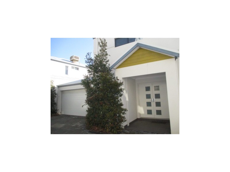 1a Bowra Avenue, Woodlands WA 6018