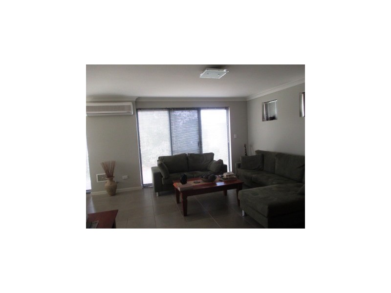 1a Bowra Avenue, Woodlands WA 6018