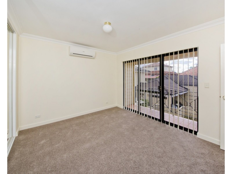 8C TEMPLE STREET, Victoria Park WA 6100